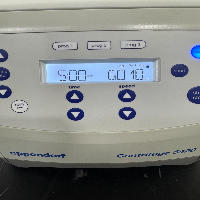Eppendorf 5420 Centrifuge image 2